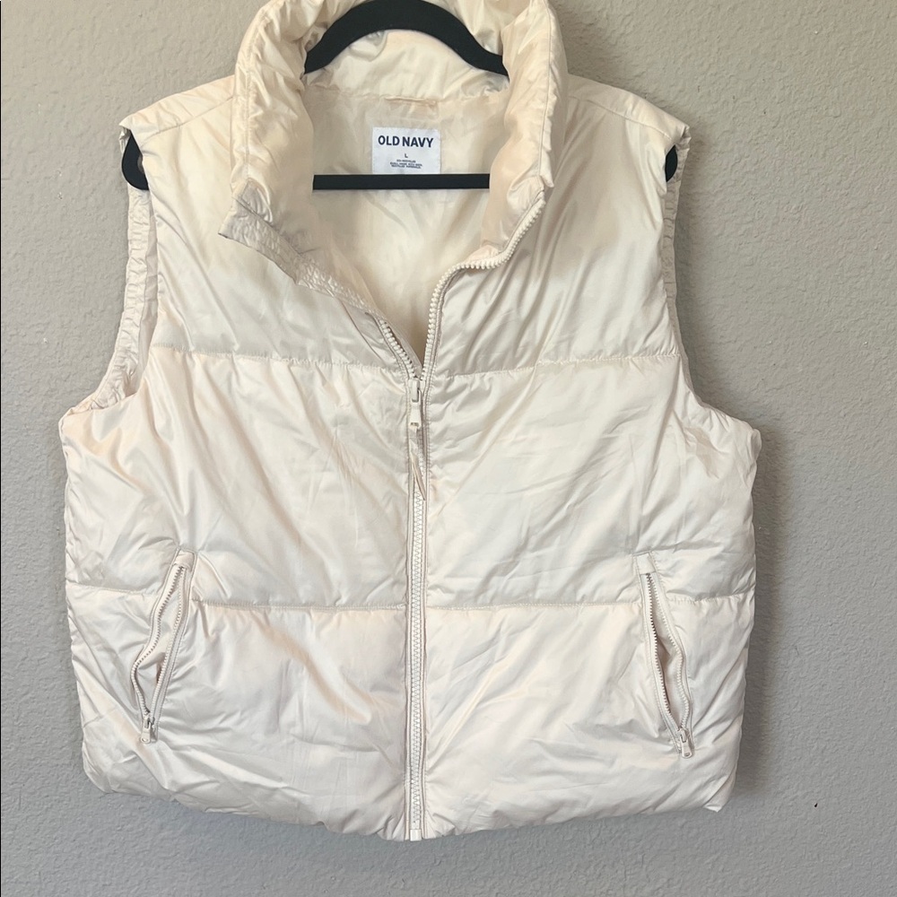 Old Navy Women's Off-White Quilted Vest